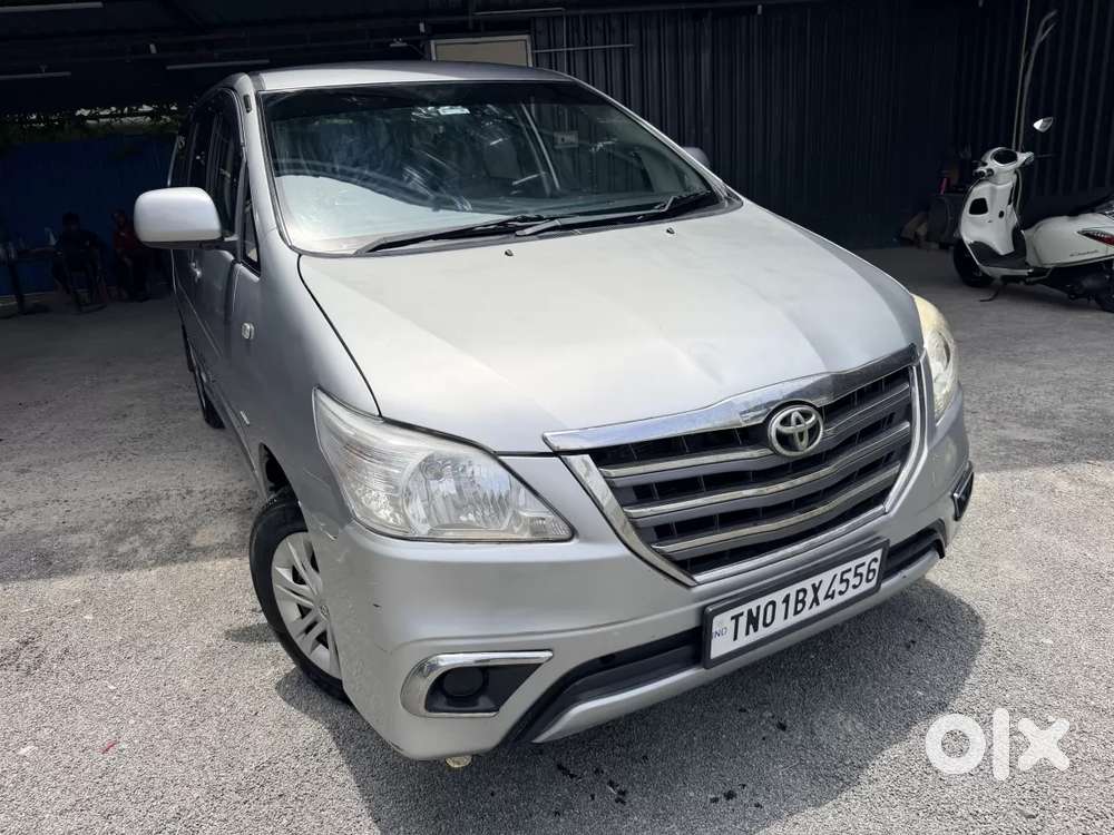 Toyota Innova 2.5 G (diesel) 8 Seater Bs Iv, 2015, Diesel