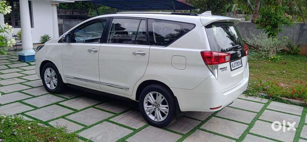 Toyota Innova Crysta 2.8z Automatic, 2017, Diesel