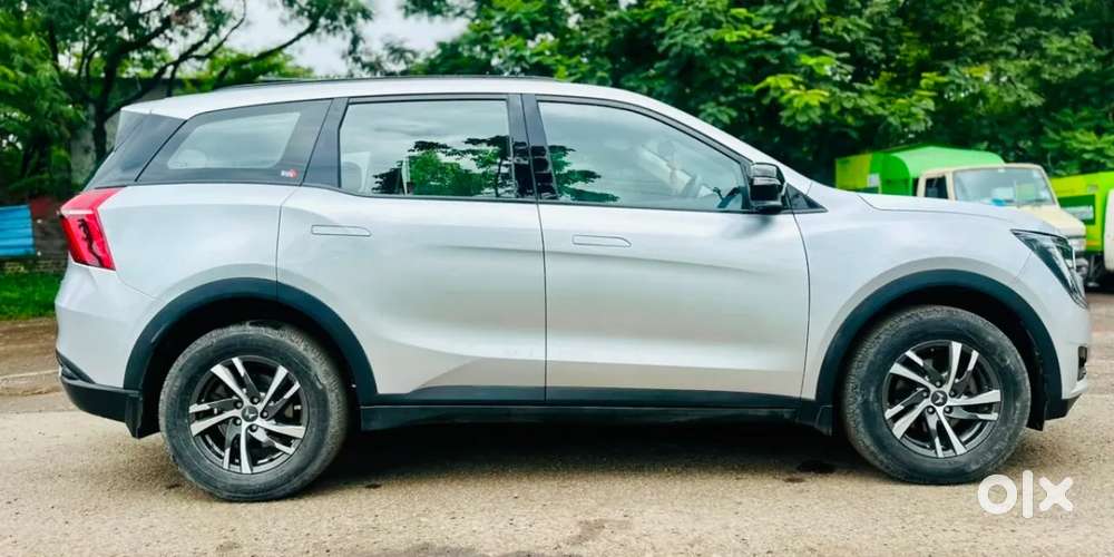 Mahindra Xuv700 2.0 Ax 5 Petrol Mt Str, 2021, Petrol