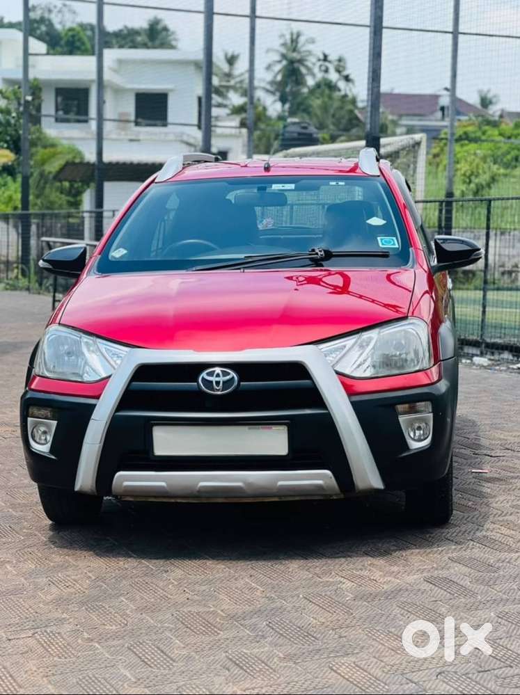Toyota Etios Cross 2016