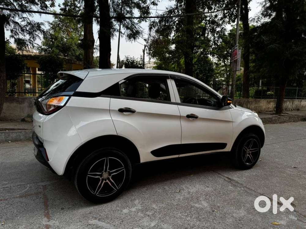 Tata Nexon 1.5 Revotorq Xm (s), 2019, Diesel