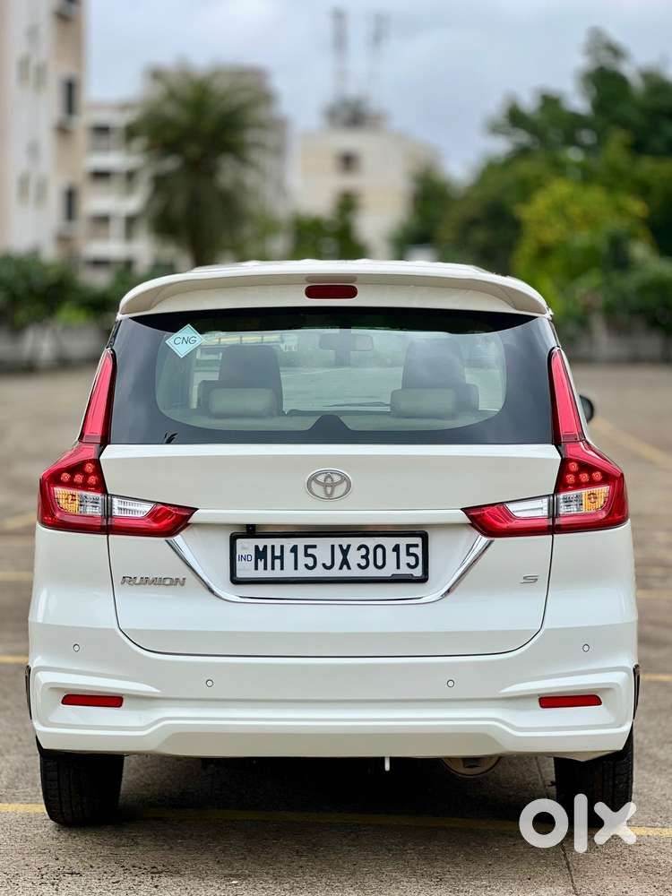 Toyota Rumion S Cng Manual Dual Tone, 2024, Cng & Hybrids