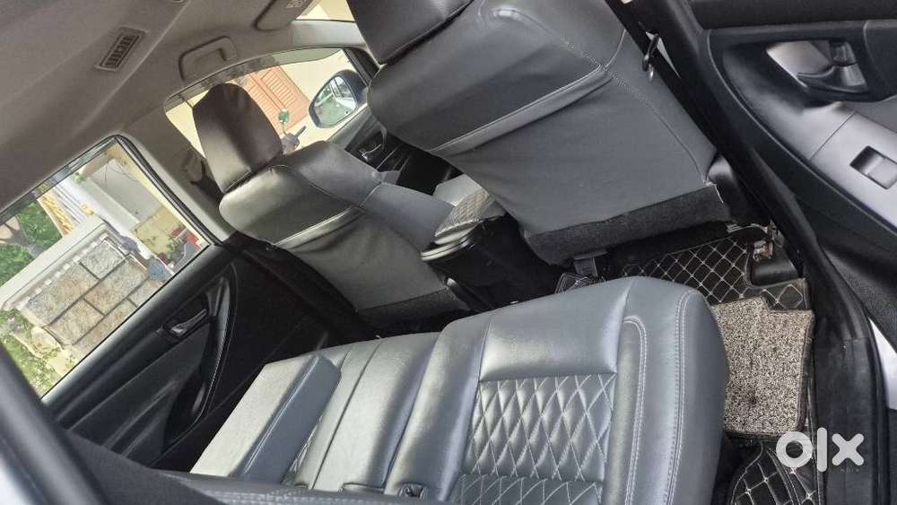 Toyota Innova Crysta 2.4 G Mt 8s, 2023, Diesel