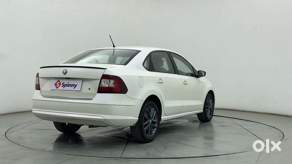 Skoda Rapid 1.6 Mpi At Style, 2017, Petrol