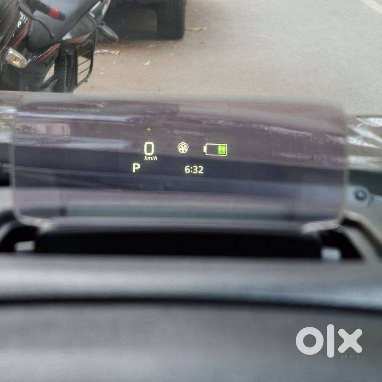 Maruti Suzuki Brezza 1.5 Zxi Plus At Smart Hybrid, 2024, Petrol