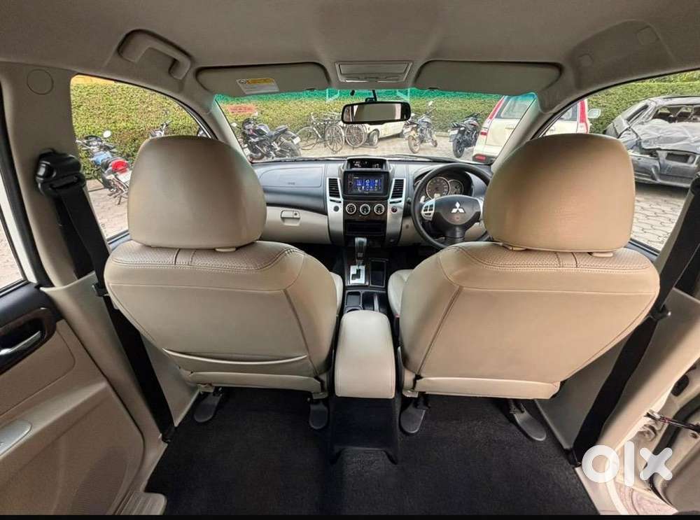 Mitsubishi Pajero Sport 2015 Diesel Well Maintained