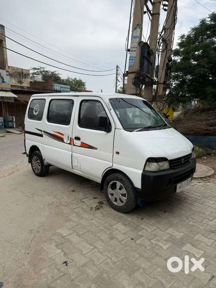 Maruti Suzuki Eeco 2016