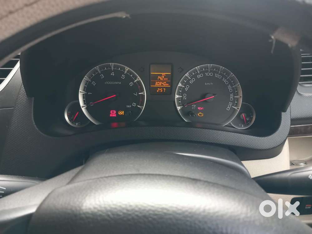 Maruti Suzuki Swift Dzire 1.2 Vxi Bsiv, 2014, Petrol