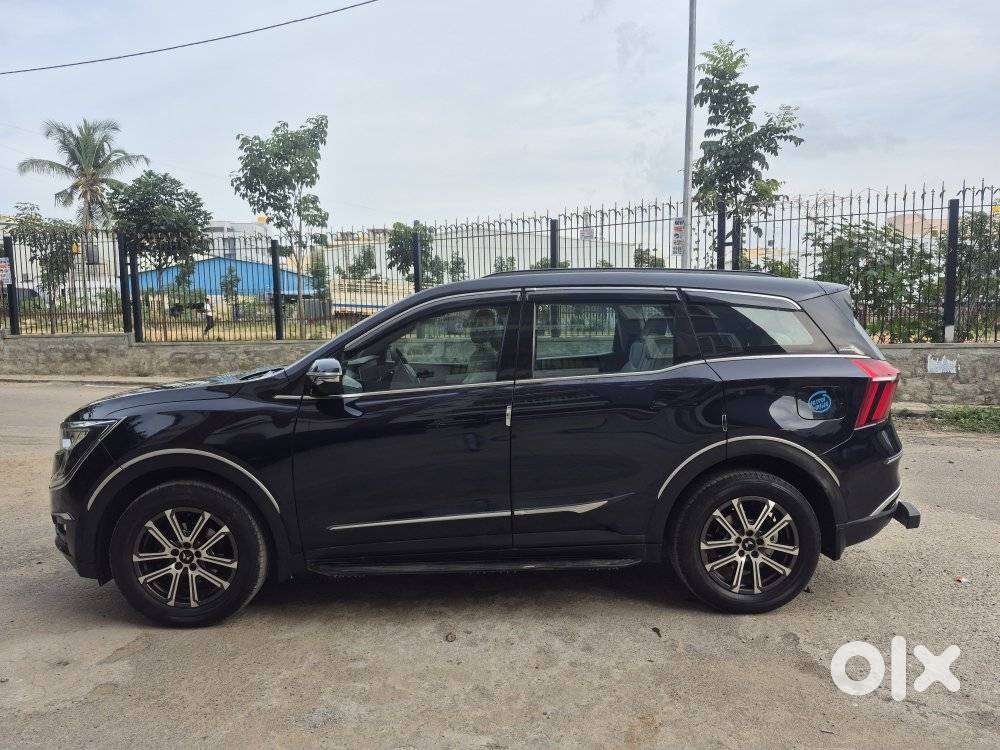 Mahindra Xuv700 2.0 Ax 7 Petrol Mt Str, 2024, Petrol