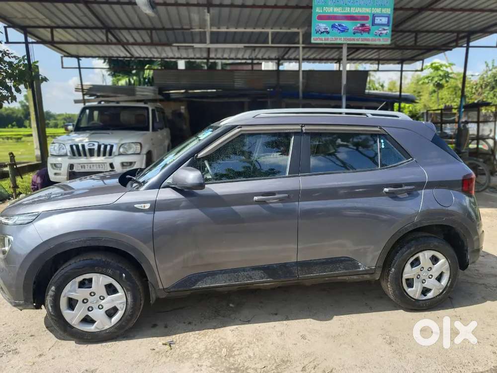 Hyundai Venue 2019 Petrol 34000 Km Driven