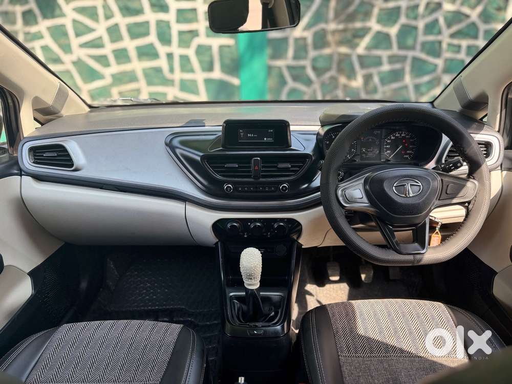 Tata Altroz, 2021, Petrol