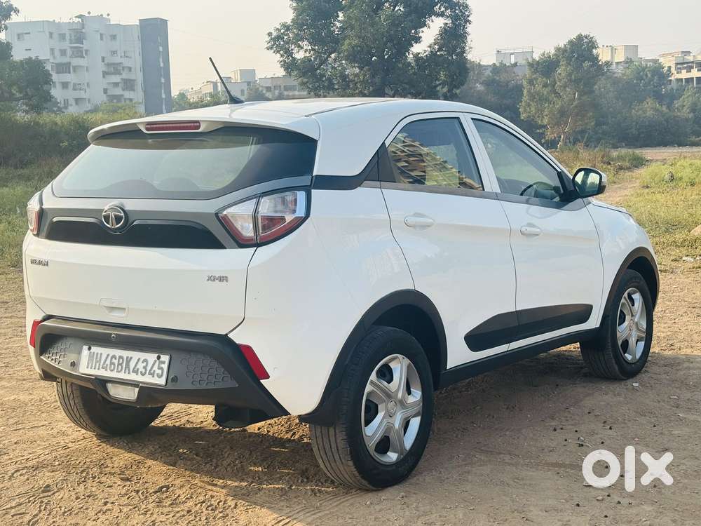 Tata Nexon 1.2 Revotron Xma, 2018, Petrol