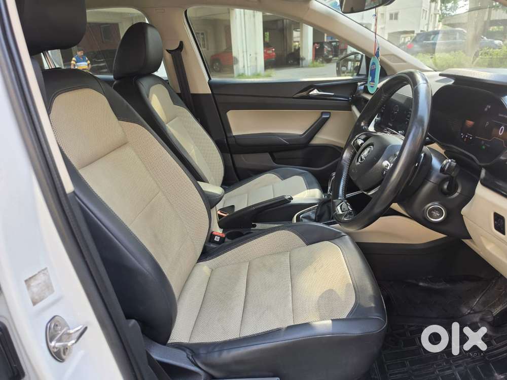 Skoda Slavia 1.0 Tsi Style At, 2022, Petrol