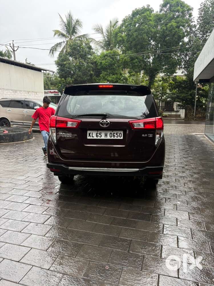 Toyota Innova Crysta Diesel 2016