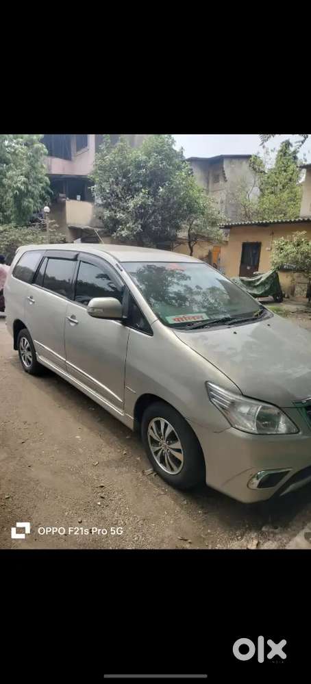 Toyota Innova 2015