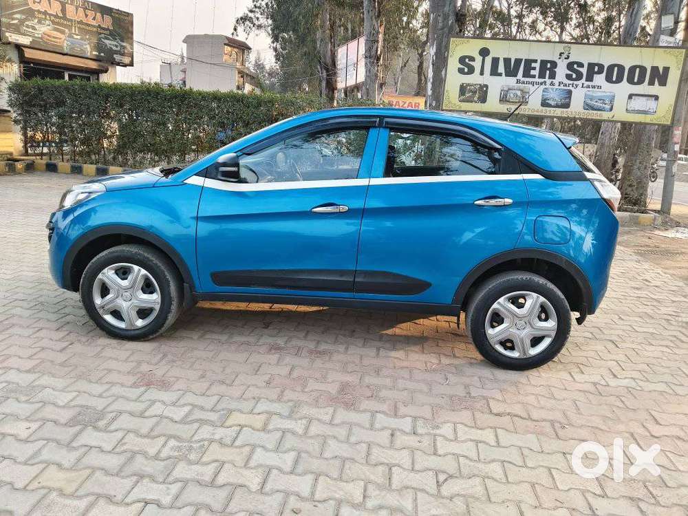 Tata Nexon, 2019, Petrol