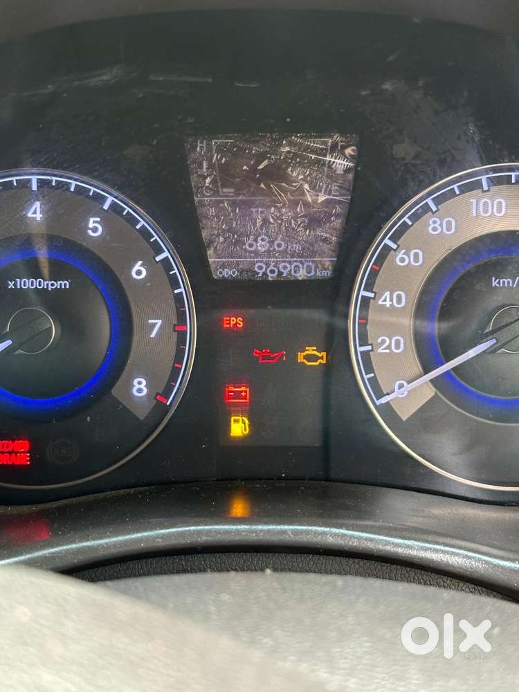 Hyundai Verna Fluidic 1.6 Vtvt, 2011, Petrol