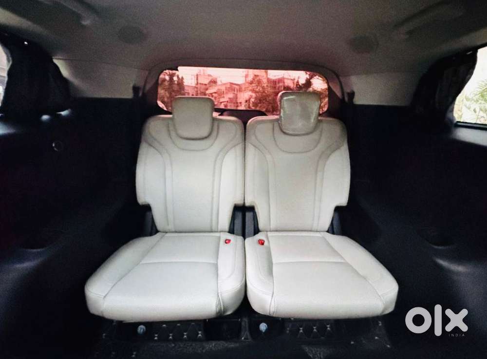 Mahindra Xuv700 2.2 Ax 7 Diesel At Str, 2022, Diesel