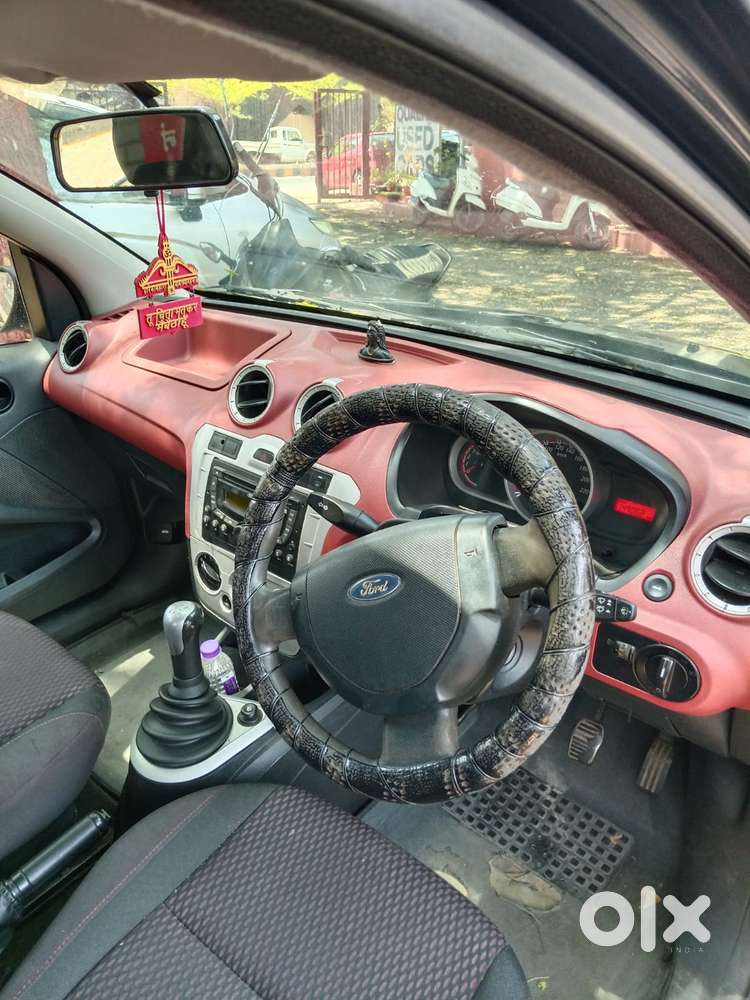 Ford Figo 1.2p Titanium Mt, 2010, Diesel