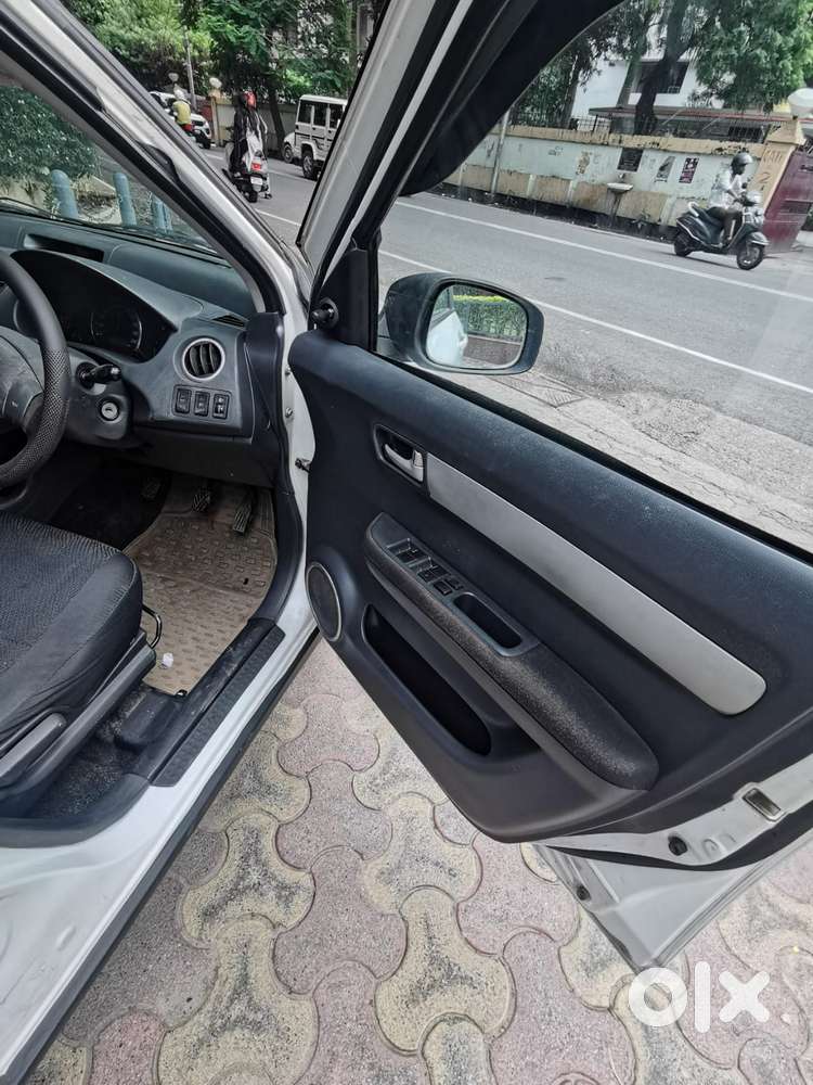 Maruti Suzuki Swift Vxi + Manual, 2011, Petrol
