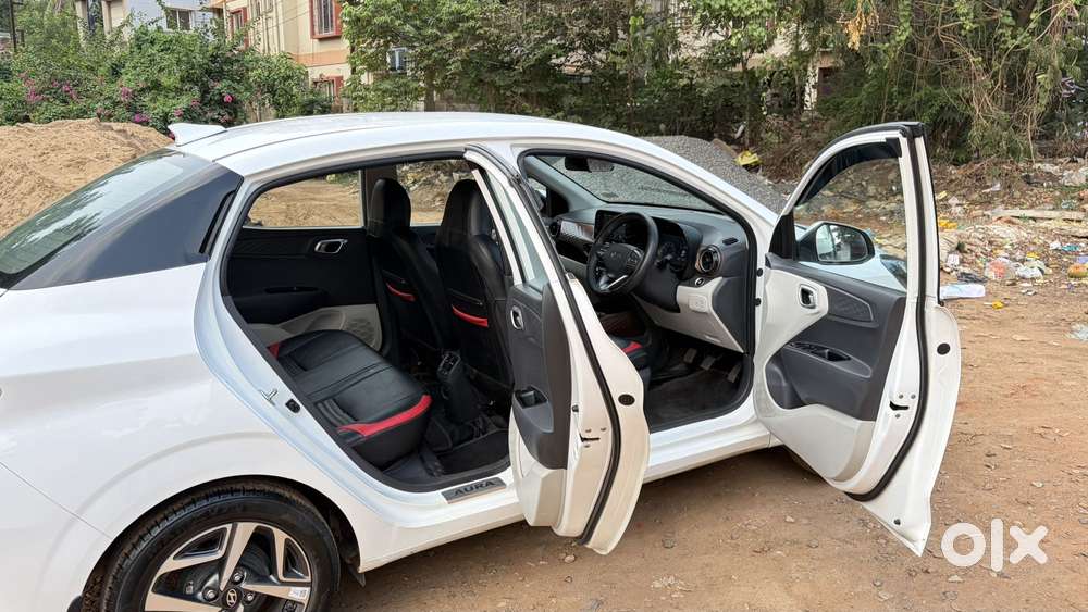 Hyundai Aura Sx (o) Manual, 2023, Petrol