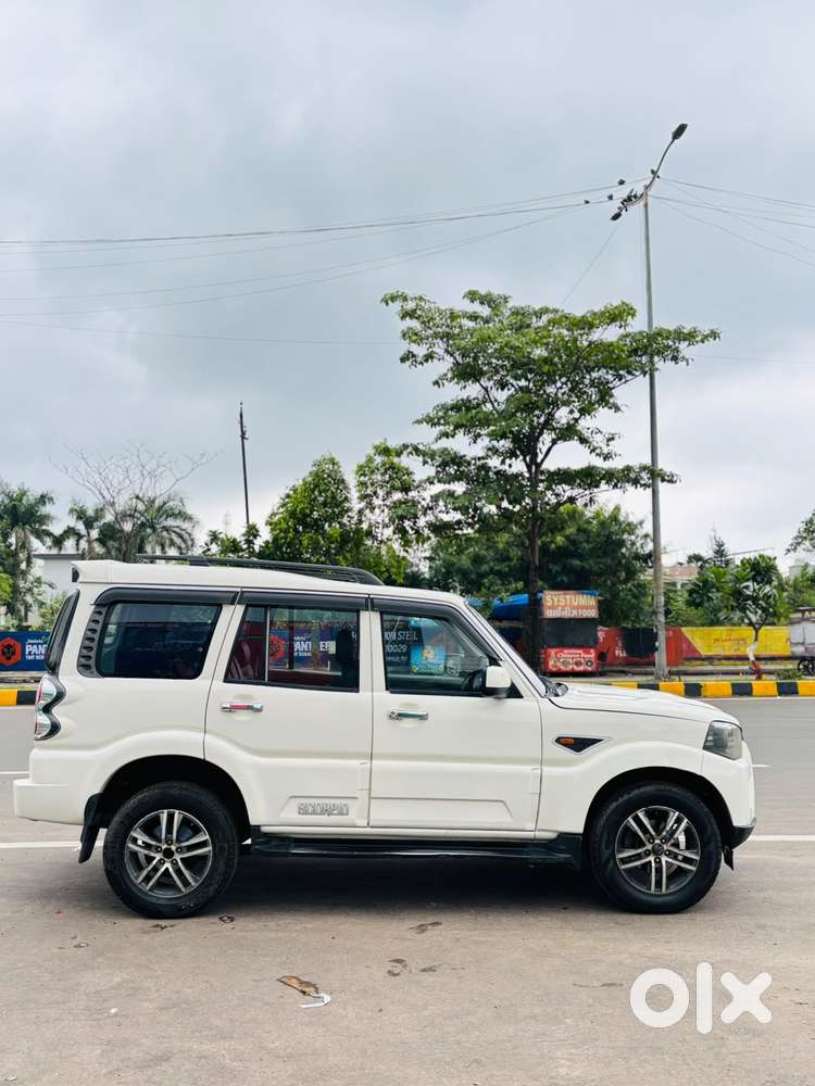 Mahindra Scorpio S6 Plus, 2016, Diesel
