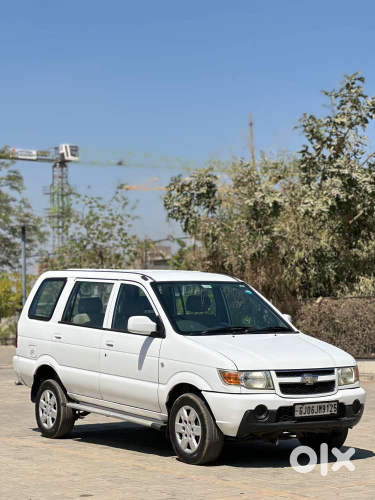 Chevrolet Tavera Ls 10 Str Bs Iv, 2016, Diesel