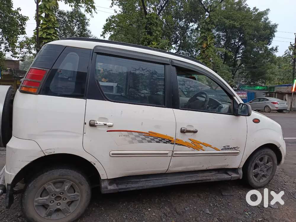 Mahindra Quanto 1.5 C8 2013
