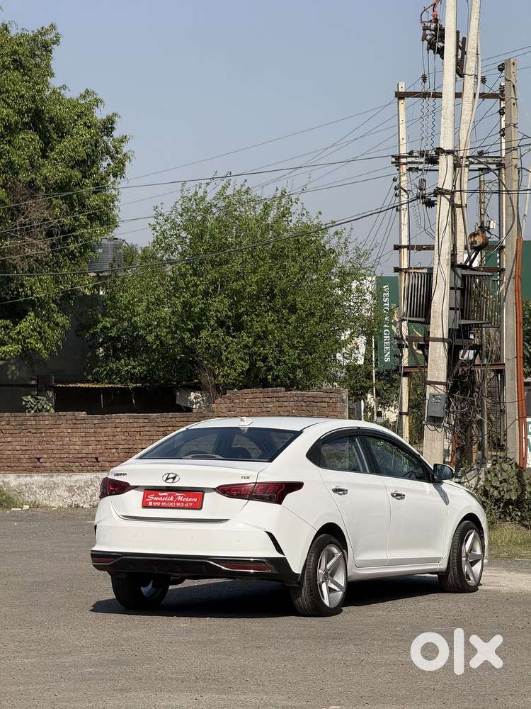 Hyundai Verna 1.5 Sx Diesel At, 2022, Diesel