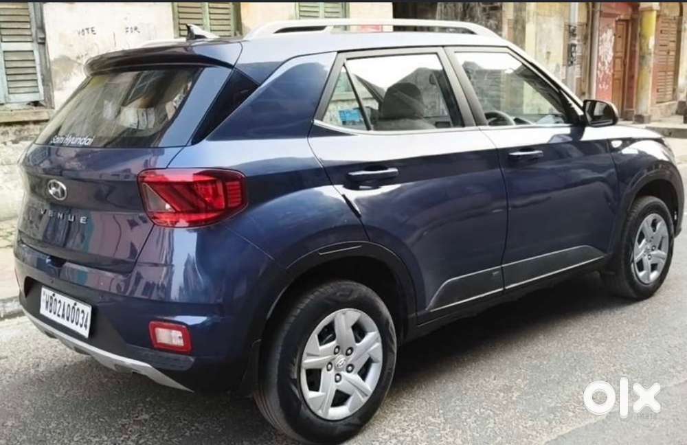 Hyundai Venue 2021 Cng & Hybrids Well Maintained