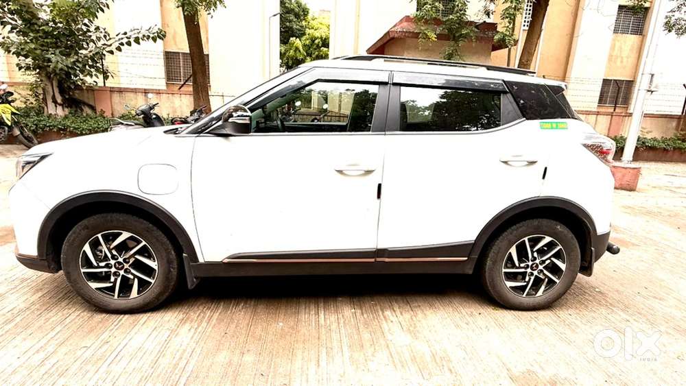 Mahindra Xuv400 Ev 2025 Electric 25000 Km Driven