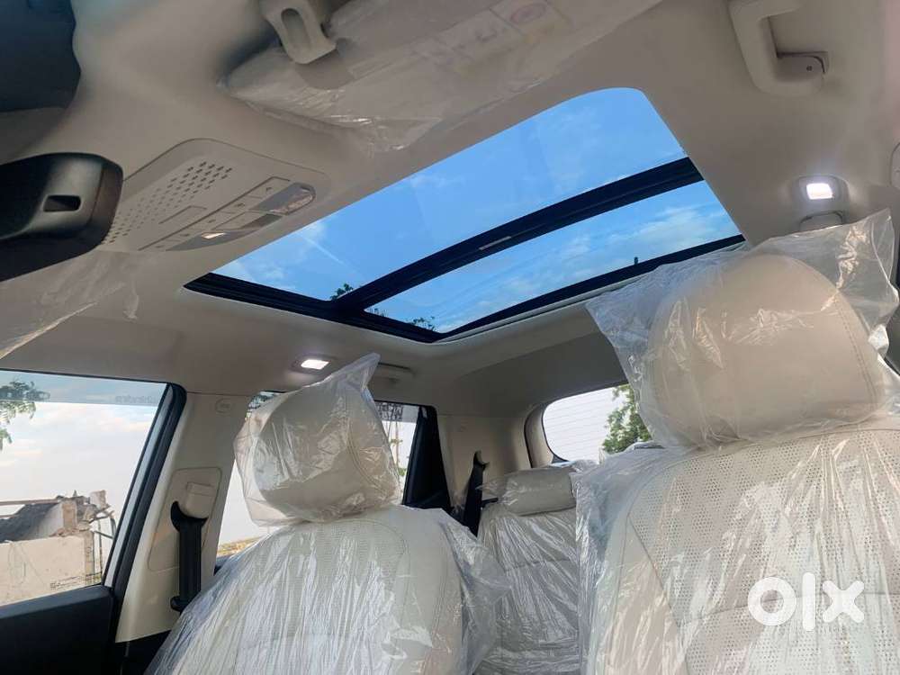 Urgent Sale 6 Months Old Brand New 2026 Mahindra Xuv 3xo Ax7l