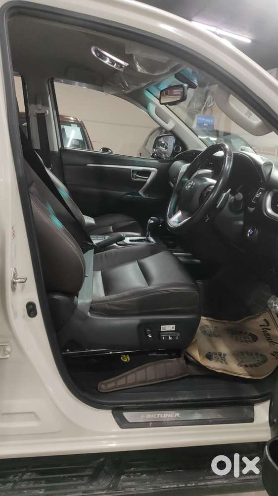 Toyota Fortuner 4x2 At 2.7 Petrol, 2020, Petrol