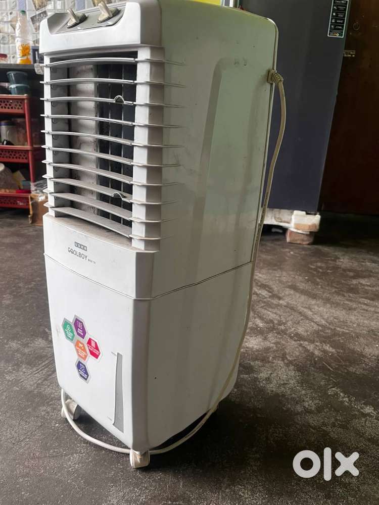 USHA Coolboy Mini 18L Personal Air Cooler