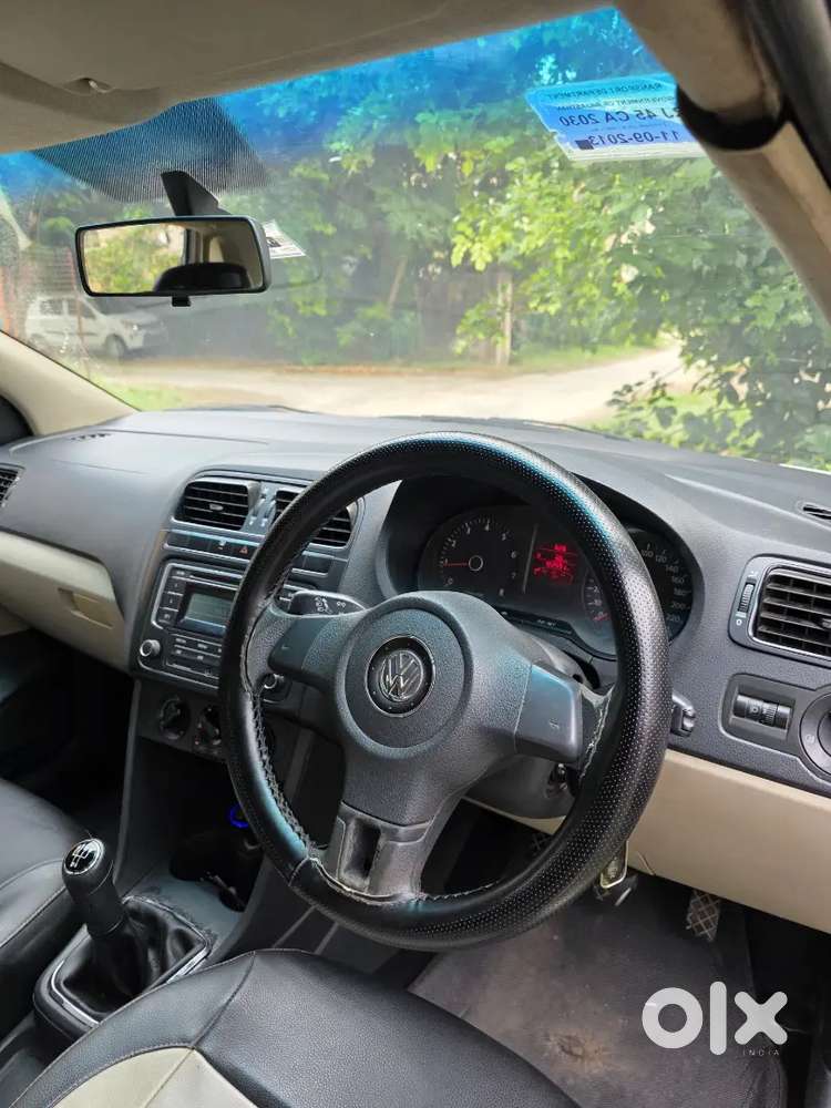 Volkswagen Polo 2013 Car