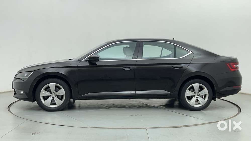 Skoda Superb [ ] 1.8 Style Tsi At, 2018, Petrol