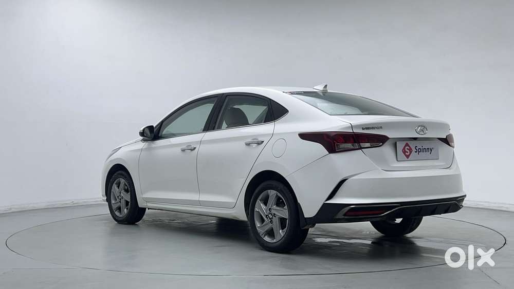 Hyundai Verna 1.5 Sx Ivt, 2022, Petrol