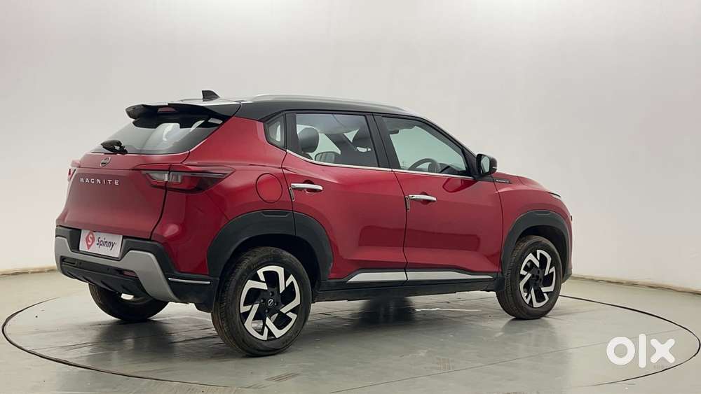 Nissan Magnite 1.0 Xv Dual Tone, 2023, Petrol