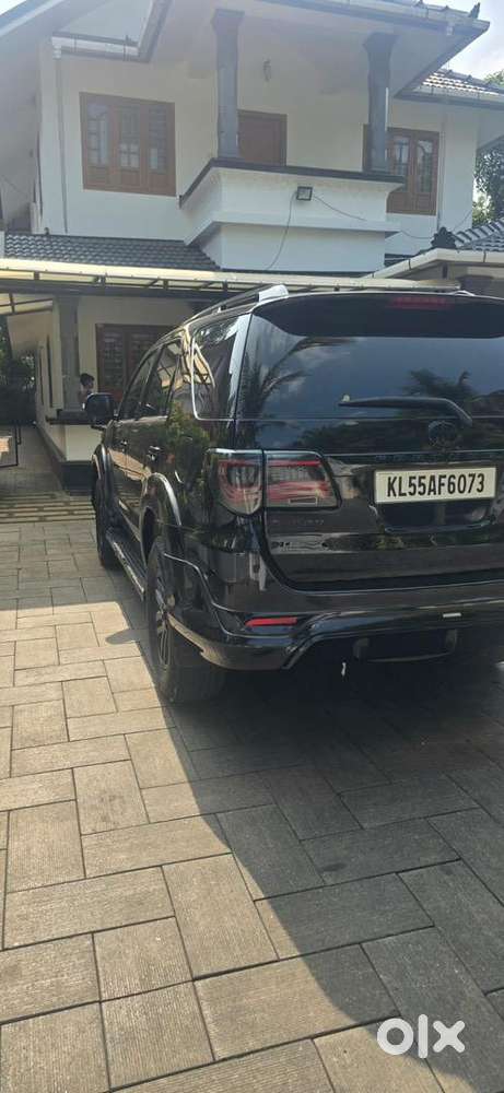 Toyota Fortuner 2012 Diesel Automatic Well Maintained