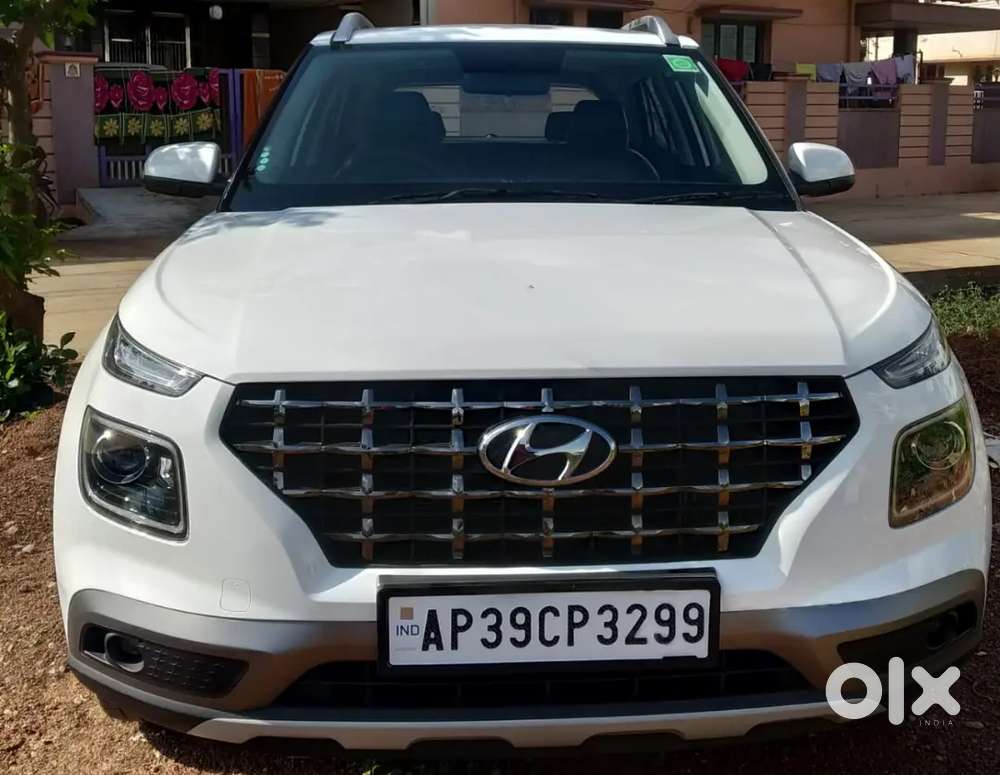 2019 Hyundai Venue Sx Diesel Top End Car With Sunroof