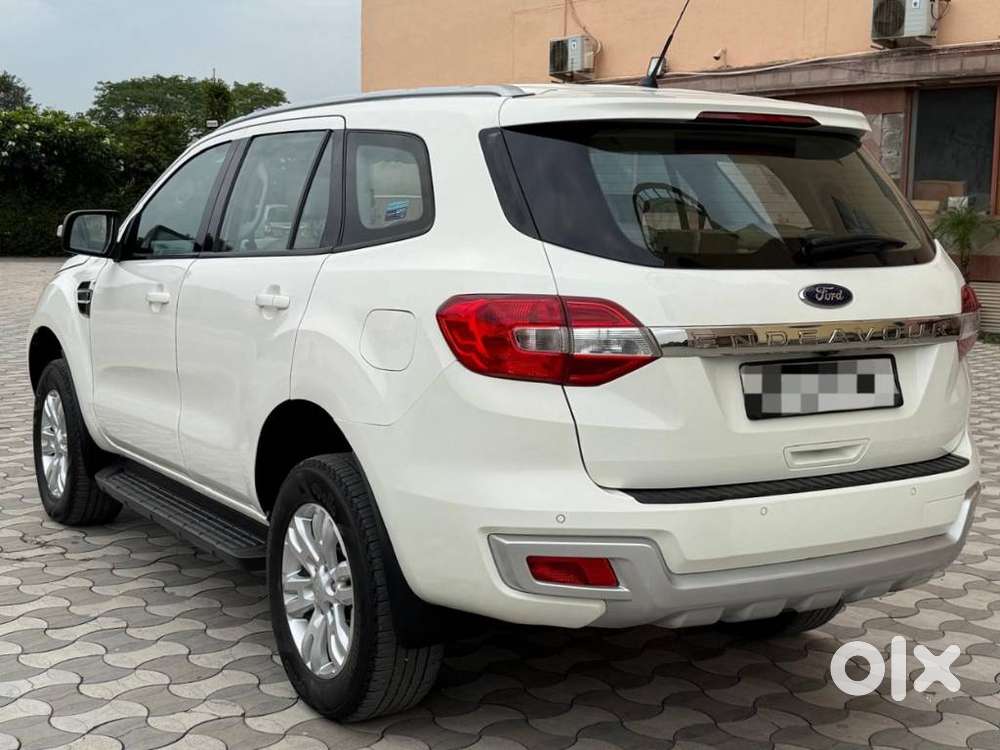 Ford Endeavour 2.2 Trend At 4x2, 2016, Diesel