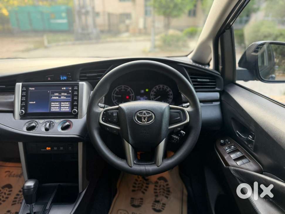 Toyota Innova Crysta [2020-ongoing] 2.4 Gx At 8 Str, 2021, Diesel