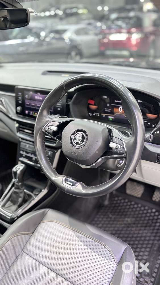 Skoda Kushaq 1.0 Tsi Style At (6 Airbags), 2022, Petrol