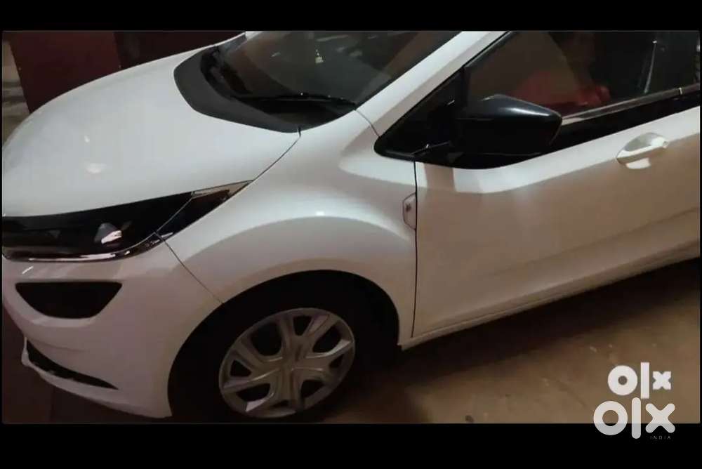 Tata Altroz 2023 Petrol 15000 Km Driven