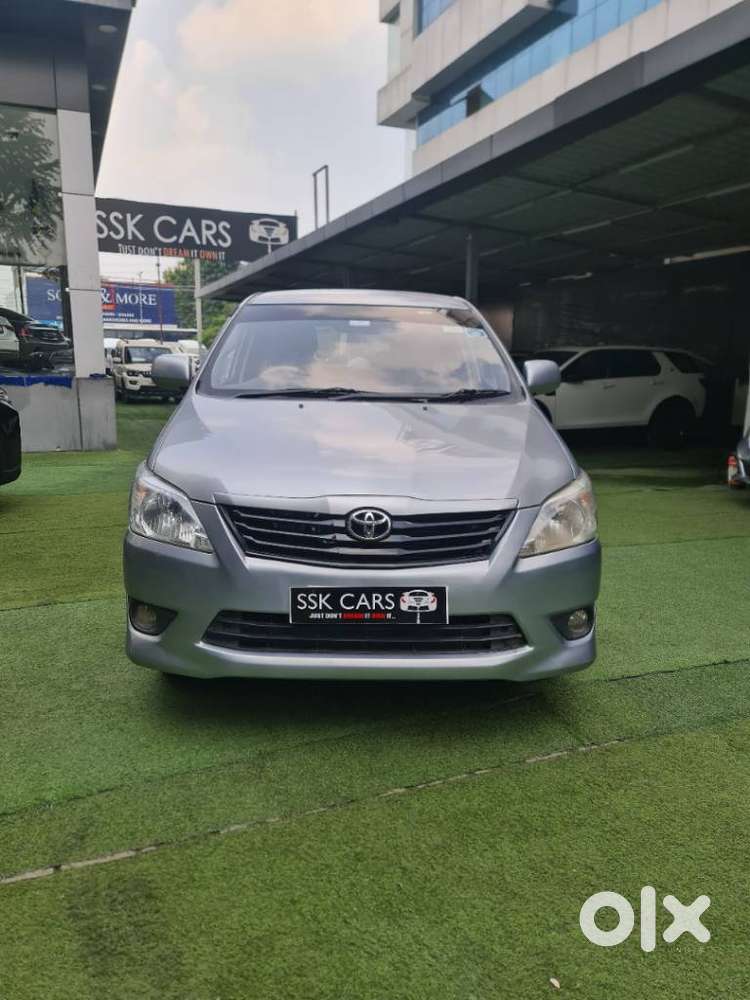Toyota Innova 2.5 G (diesel) 7 Seater Bs Iv, 2016, Diesel