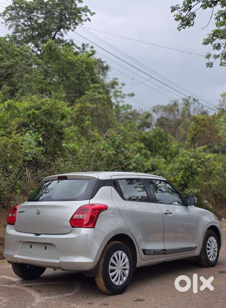 Maruti Suzuki Swift Vxi + Manual, 2018, Petrol