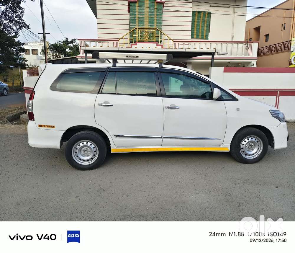 Toyota Innova 2.5 G (diesel) 8 Seater Bs Iv, 2012, Diesel
