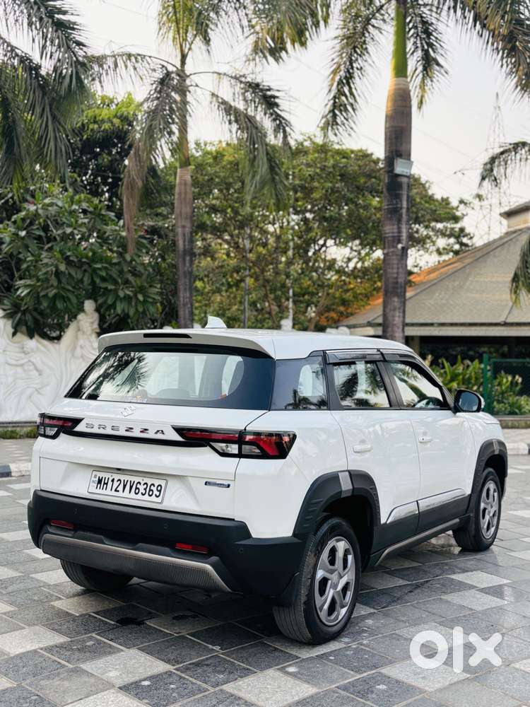 Maruti Suzuki Vitara Brezza 1.5 Vxi At, 2023, Petrol