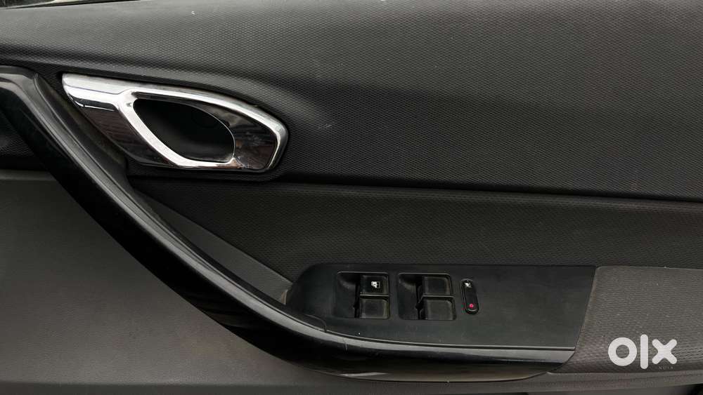 Tata Tigor Xza, 2018, Petrol