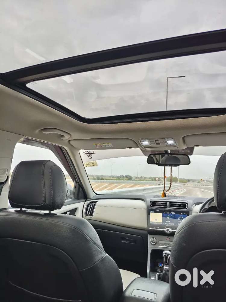 “top Model Creta Sx(o)  Mint Condition  All Features Loaded”